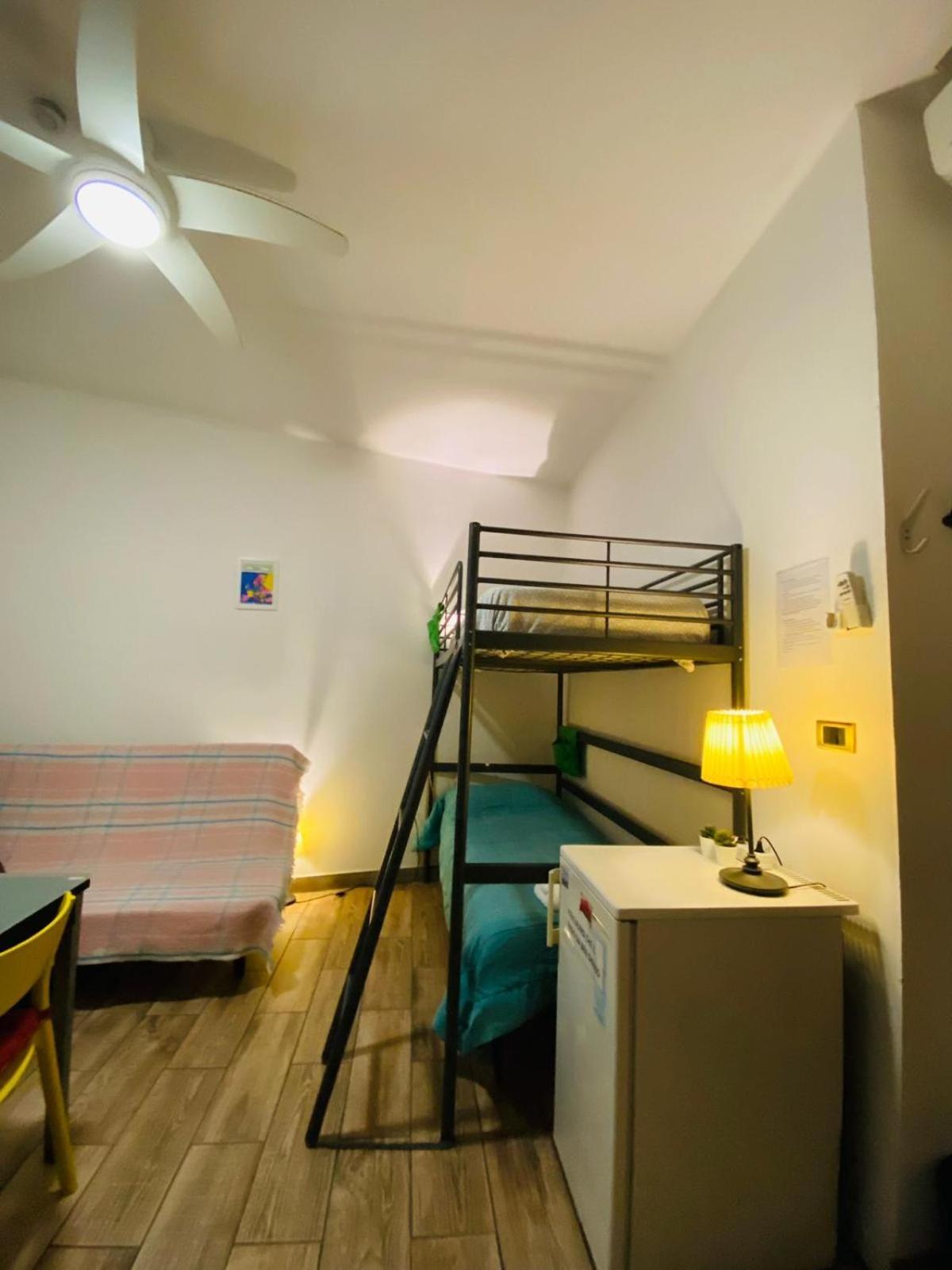 Europe Station Rooms Parma Exteriör bild