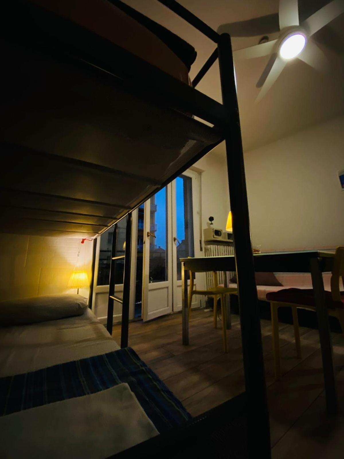 Europe Station Rooms Parma Exteriör bild